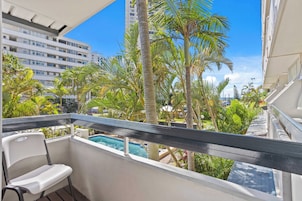 2 bedroom apartment | Balcón