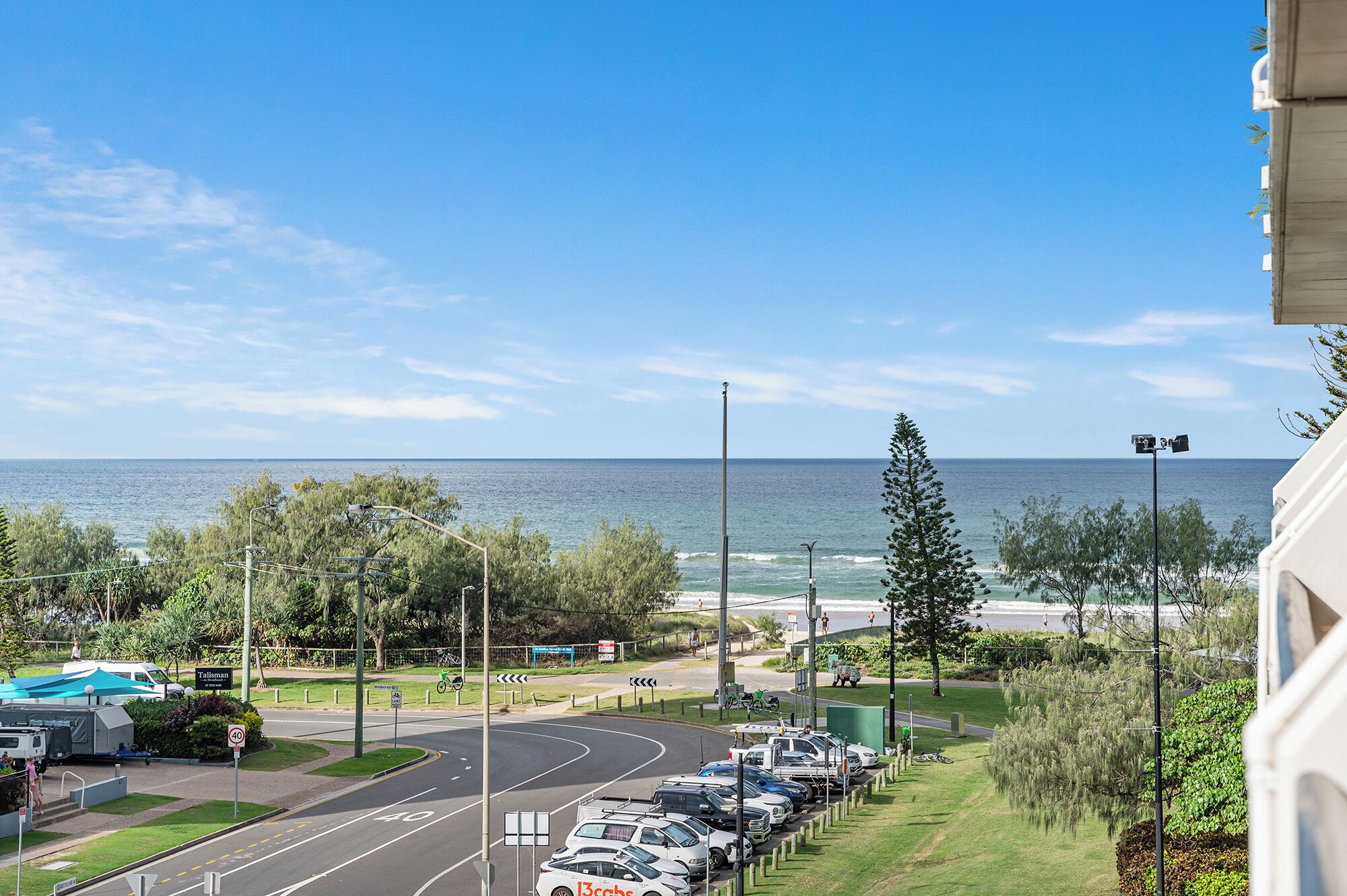 one bedroom upper floor apartment | terrace/patio