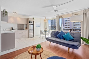 One bedroom upper floor apartment | Living room | Flat-screen TV - Hi Ho Beach Apartments (Broadbeach)