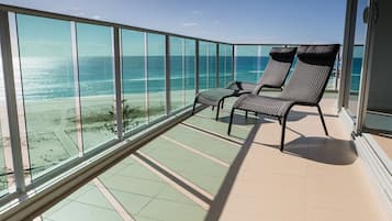 Panoramic Apartment, 3 Bedrooms, Ocean View | Balcony