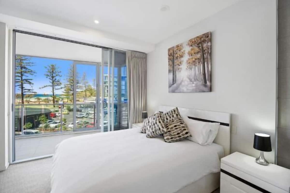 1 bedroom, individually decorated, individually furnished