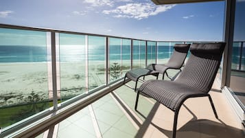 Panoramic Apartment, 3 Bedrooms, Ocean View | Balcony