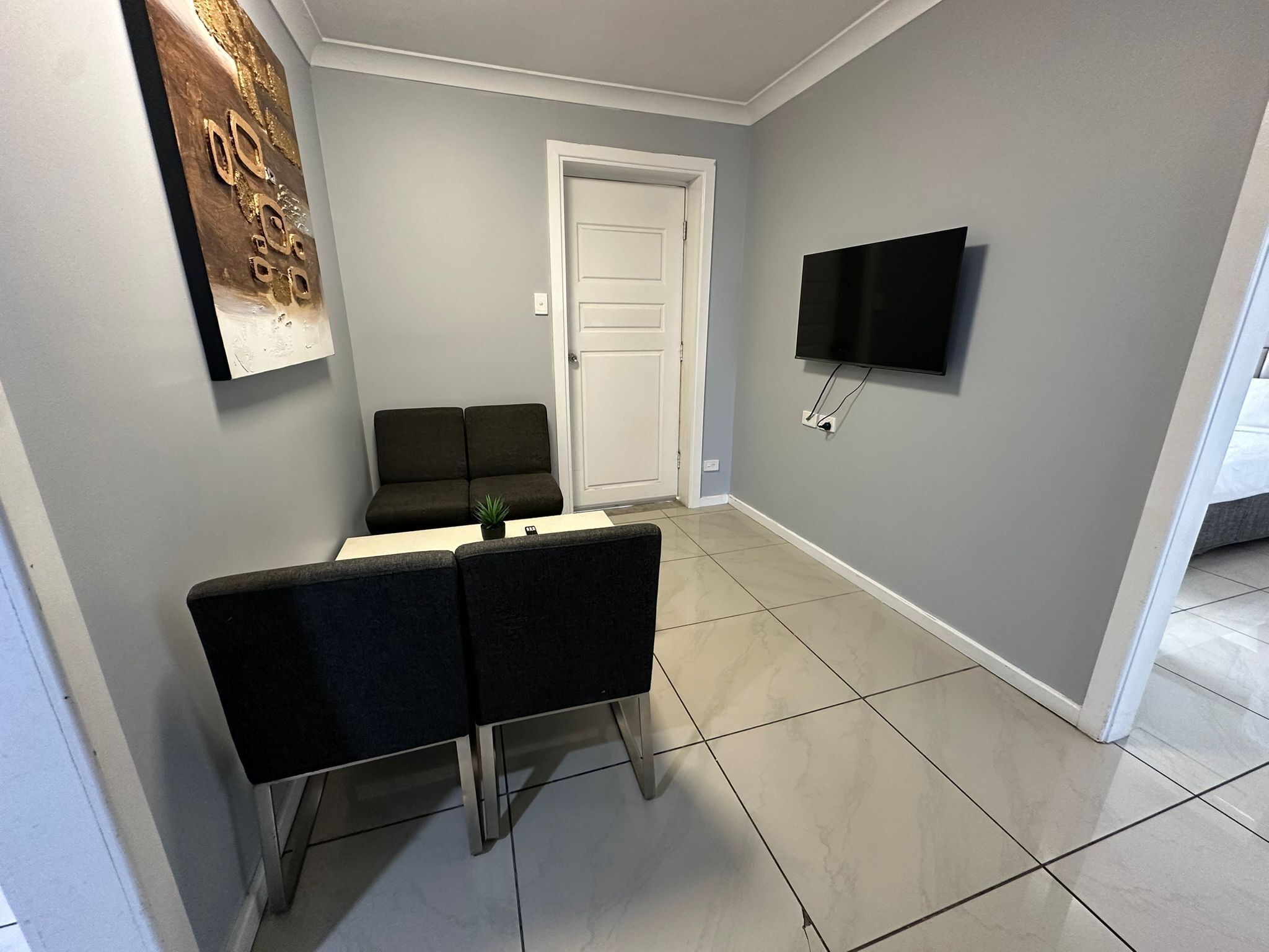 Deluxe Apartment | Desk, iron/ironing board, free WiFi, bed sheets