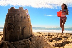 Beach nearby - Indigo Blue Beachfront Apartments (Burleigh Heads)