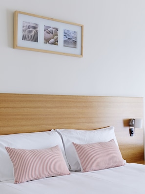 Minibar, desk, iron/ironing board, free WiFi - Bay Beach Motel (Byron Bay)