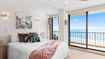 Panoramic Apartment | 3 bedrooms, desk, soundproofing, iron/ironing board