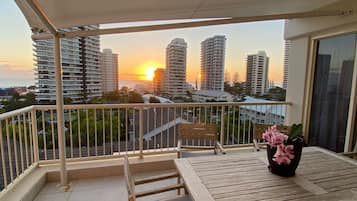 Cobertura, 3 quartos, vista para o oceano | Terraço/pátio