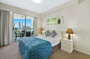 Individually decorated, individually furnished, iron/ironing board - Seychelles on Main Beach (Main Beach)