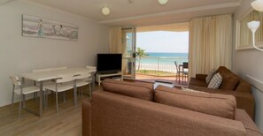 Individually decorated, individually furnished, iron/ironing board - Crystal Beachfront Apartments (Tugun)