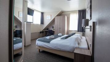 Standard-Doppelzimmer | Zimmersafe, Schreibtisch, kostenloses WLAN, Rollstuhlgeeignet