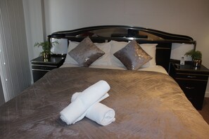Honeymoon Double Room, 1 Queen Bed, Jetted Tub, Pool View | Iron/ironing board, free WiFi, bed sheets