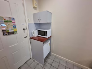 Kamar Deluks, 1 Tempat Tidur Queen, Bebas Asap Rokok | Setrika/meja setrika, Wi-Fi gratis, dan seprai linen