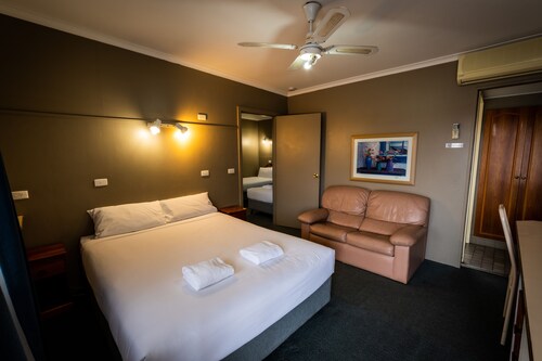 Ardeanal Motel West Wyalong