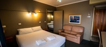 Ardeanal Motel West Wyalong