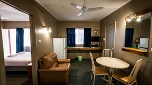 Unclassified image, 2 of 31, button - Ardeanal Motel West Wyalong (West Wyalong)