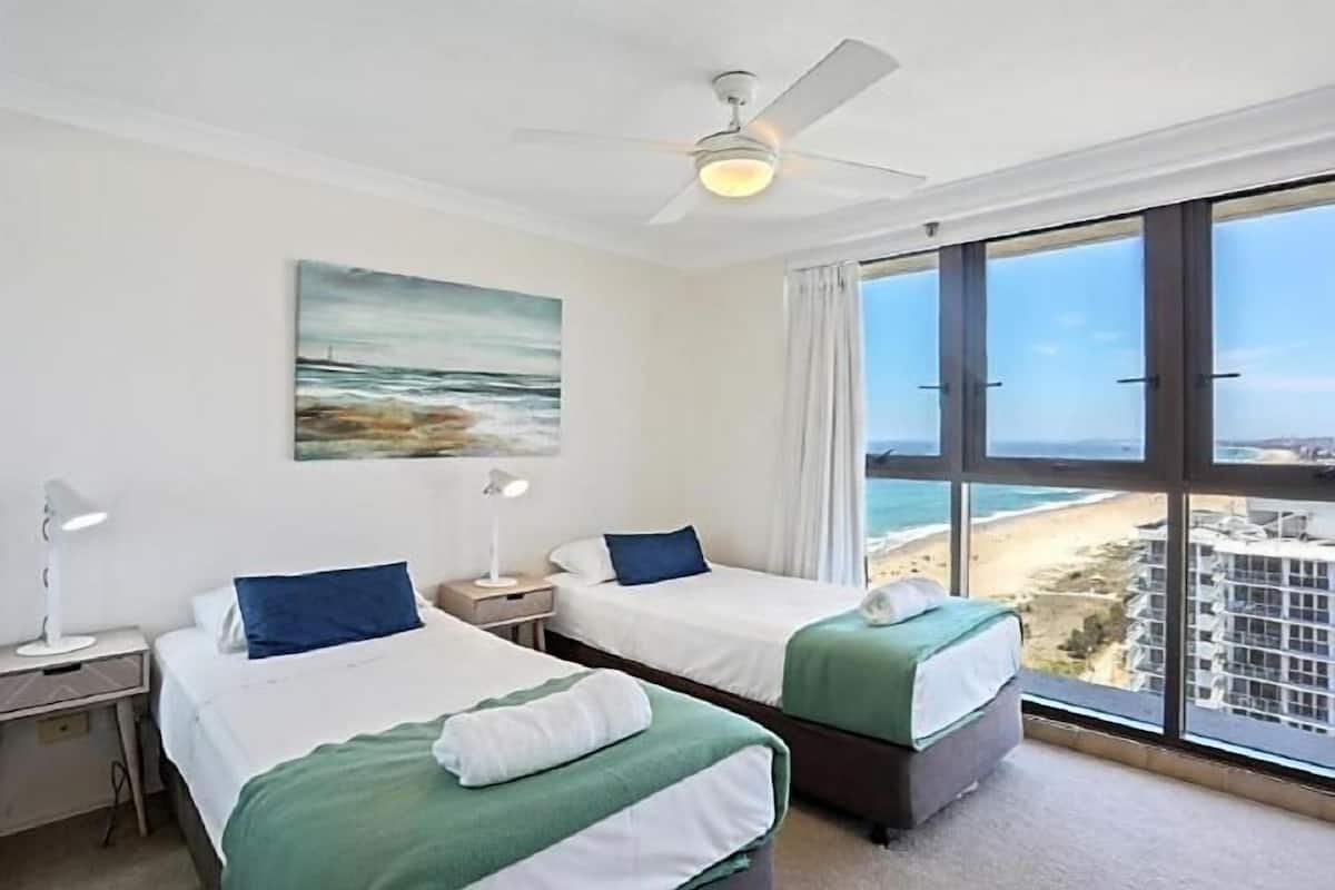 1 bedroom, individually decorated, individually furnished