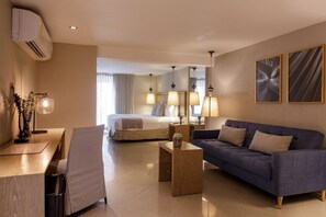 32-inch TV with satellite channels - Allure Bonbon by Karisma Hotels & Resorts (Cartagena)