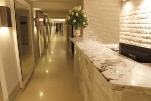 Lobby - Allure Bonbon by Karisma Hotels & Resorts (Cartagena)