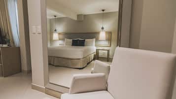 1 bedroom, minibar, in-room safe, desk