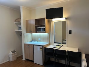 Premium Quadruple Room - Bentleigh Motor Inn (Coffs Harbour)