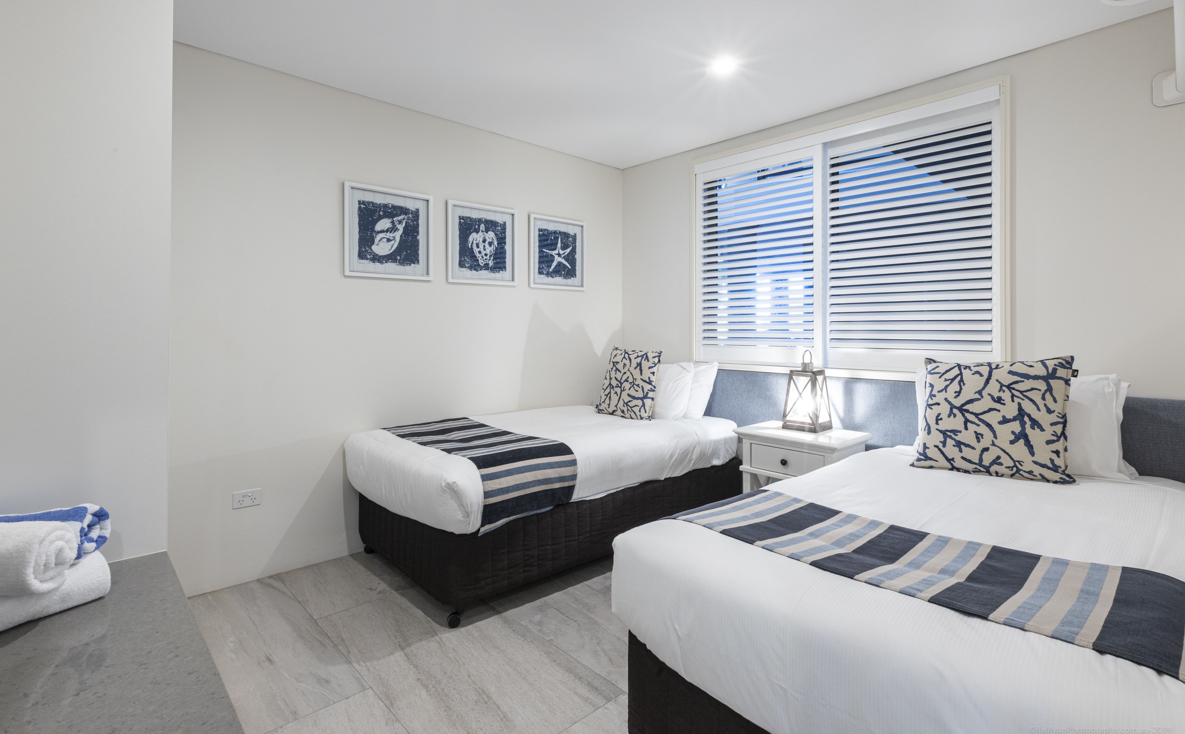 Appartamento, 2 camere da letto (Apartment Three) | Minibar, una cassaforte in camera, con stile personalizzato