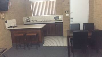 Family Suite | Private kitchen | Coffee/tea maker, electric kettle