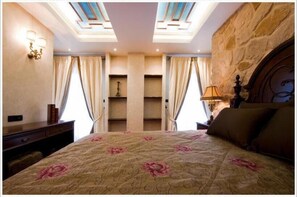 Select Comfort beds, minibar, in-room safe, desk