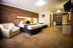Room - A line Motel (Griffith)