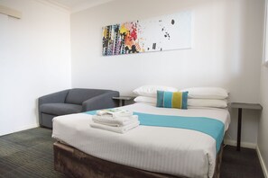 Standard Double Room, 1 Queen Bed - A line Motel (Griffith)