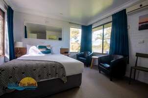 华丽客房 | 高档床上用品、特色装修、特色家居、办公桌