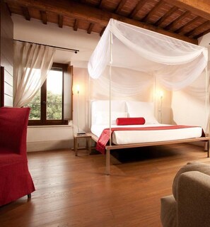 Habitació triple | Matalassos de la marca Select Comfort, minibar i bressols 