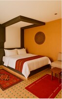 Superior Double or Twin Room, Garden View | In-room safe, soundproofing, rollaway beds (surcharge), WiFi (free)