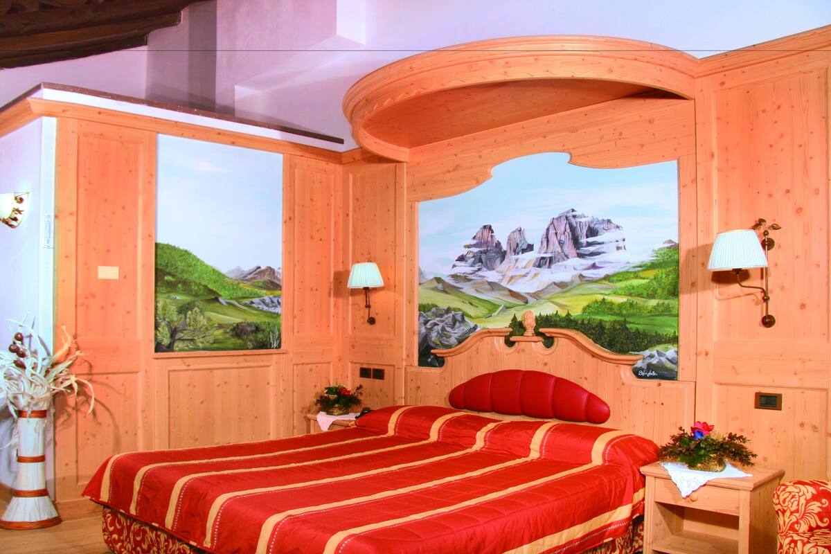 Economy Double Room | Minibar, in-room safe, WiFi (free)