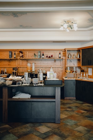 Tägliches inbegriffenes Frühstücksbuffet