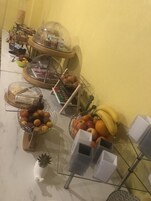 Petit déjeuner (9 EUR par personne)