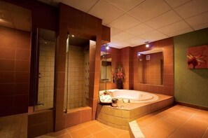 Suite, 1 King Bed | 办公桌、熨斗/熨板、折叠床/加床（额外收费）、免费 WiFi