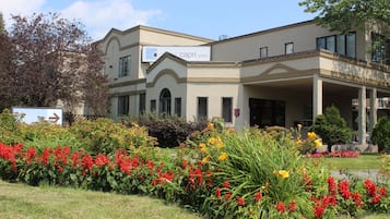 Facciata della struttura