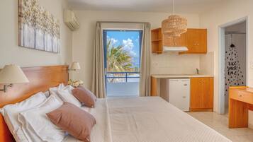 Studio, uitzicht op zee (for 3) | Babybedden, gratis wifi