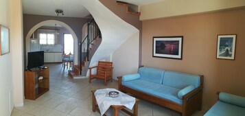 Family Apartment, 2 Bedrooms, Garden View, Oceanfront | Living area | LED TV