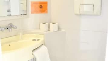 Douche, articles de toilette écologiques, bidet, serviettes fournies