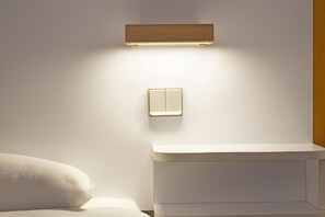 Desk, blackout drapes, free WiFi, bed sheets