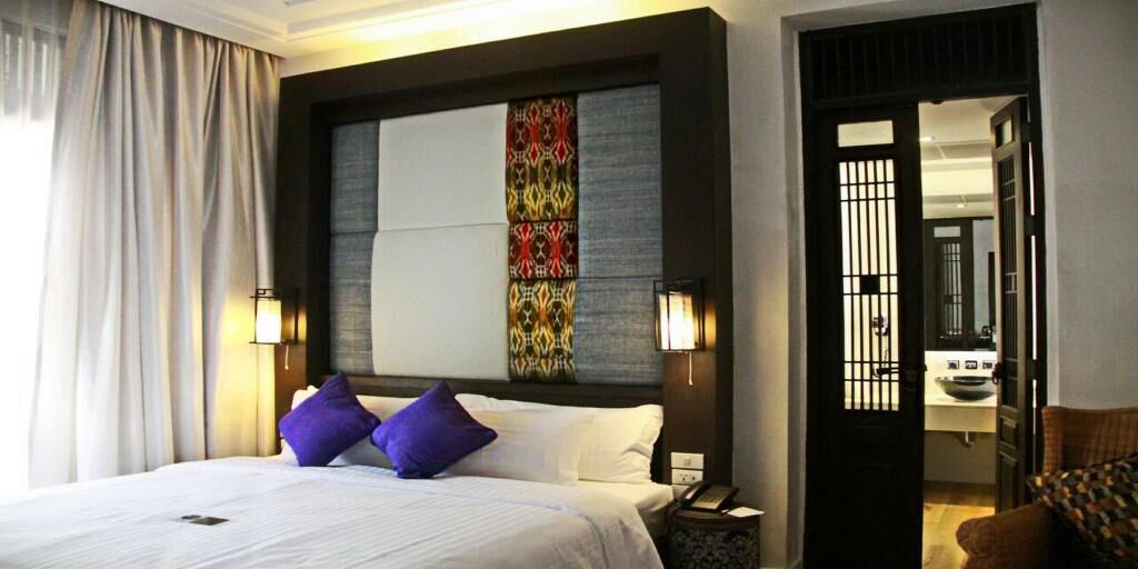 Minibar, in-room safe, desk, soundproofing