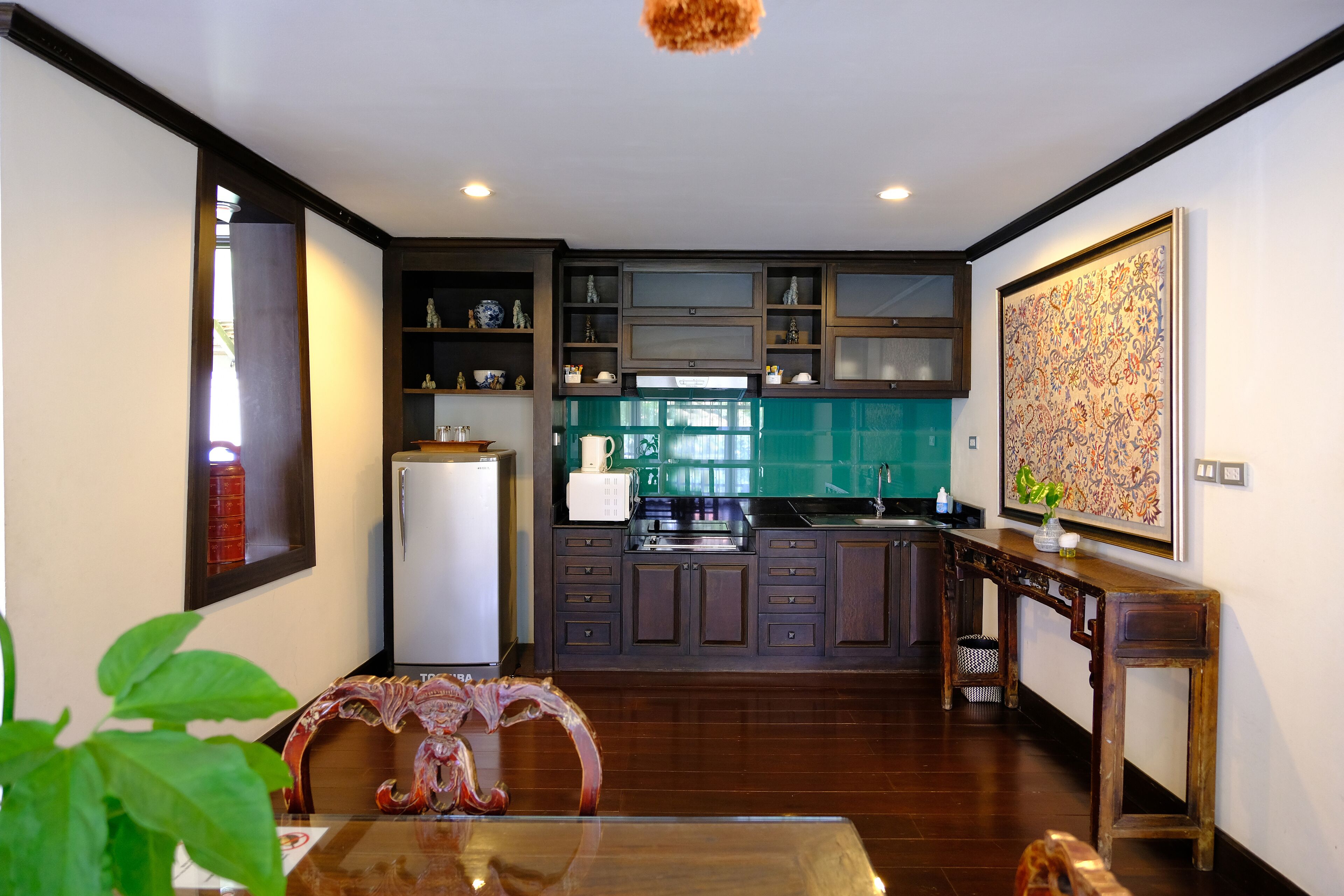 suite, 2 bedrooms | private kitchen | fridge