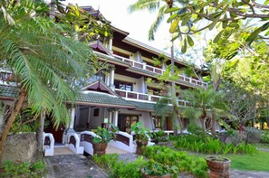 Deluxe Room | View from room - First Bungalow Beach Resort (Koh Samui)