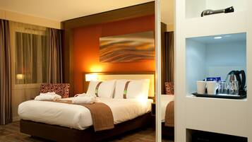 Room, 1 King Bed, Non Smoking (Leisure)