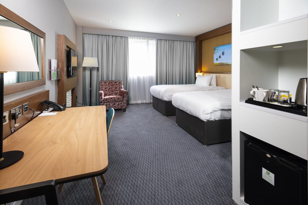 Standard Room, 2 Twin Beds | In-room safe, desk, laptop workspace, blackout drapes