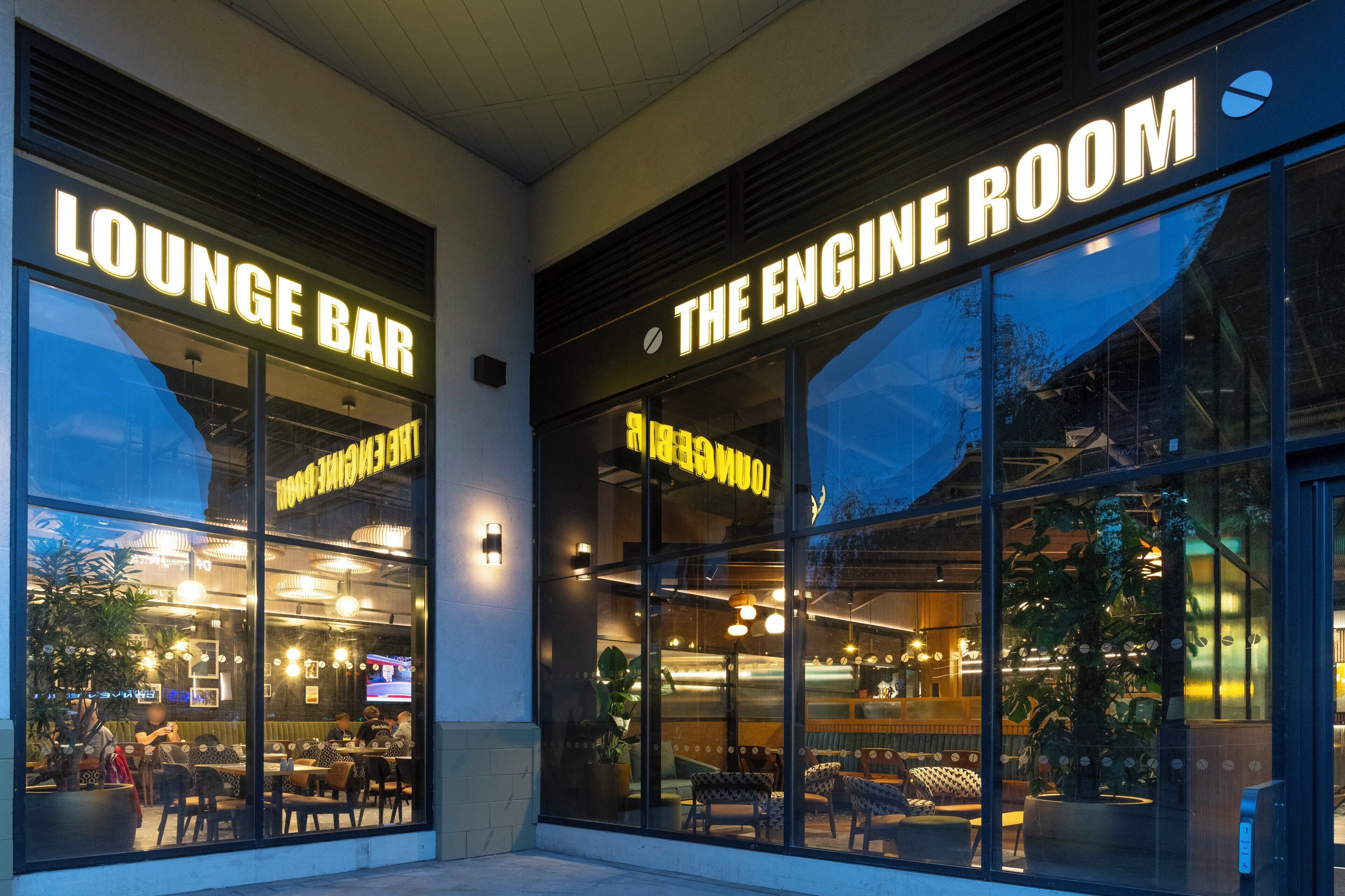 Breakfast, lunch, dinner served; international cuisine 