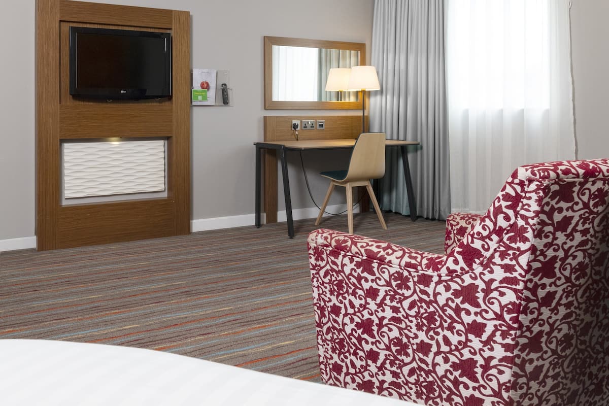 In-room safe, desk, laptop workspace, blackout drapes