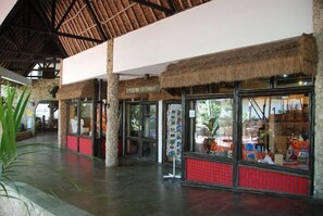 Gift shop - Severin Sea Lodge (Mombasa)
