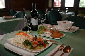 Food and drink - Forest Lodge Motor Inn & Restaurant (Dubbo)